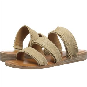 Brand new Lucky Brand Hegen fringe slide sandals